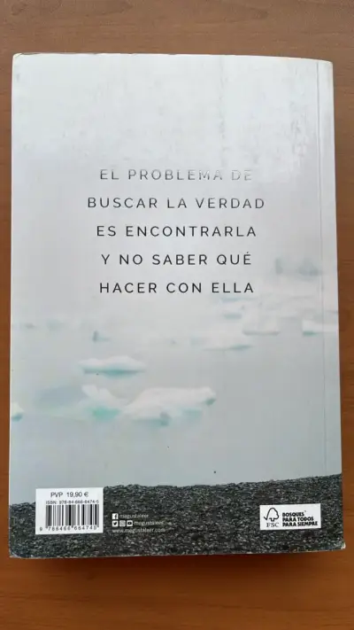Libro 'Tierra' de Eloy Moreno en buen estado - miniatura 2