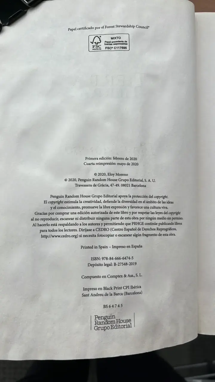 Libro 'Tierra' de Eloy Moreno en buen estado - 3