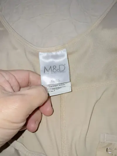 Faja post operatoria beige con cierre frontal - miniatura 2