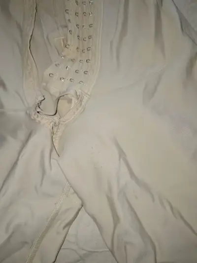 Faja post operatoria beige con cierre frontal - miniatura 3