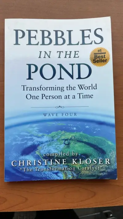 Libro 'Pebbles in the Pond' de Christine Kloser - miniatura 1