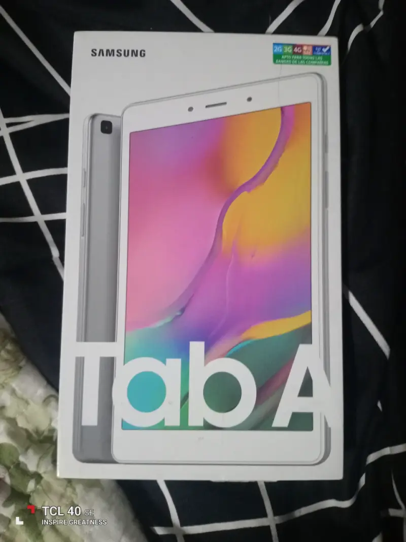 Tablet Samsung Galaxy Tab A con conectividad 4G - 1