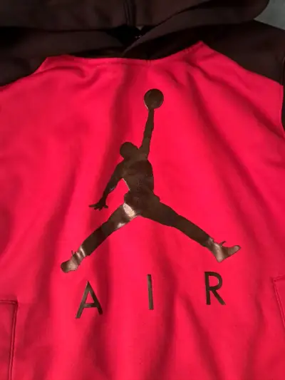 Polerón con capucha rojo y negro Air Jordan - miniatura 1