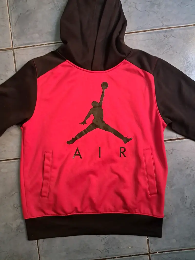 Polerón con capucha rojo y negro Air Jordan - 2