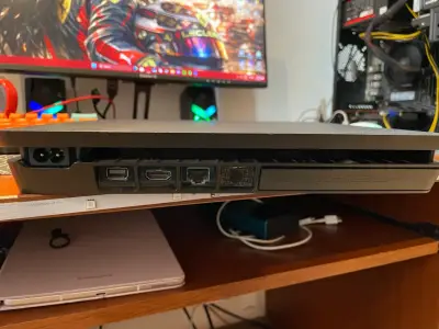 Consola Sony PlayStation 4 Slim en buen estado - miniatura 3