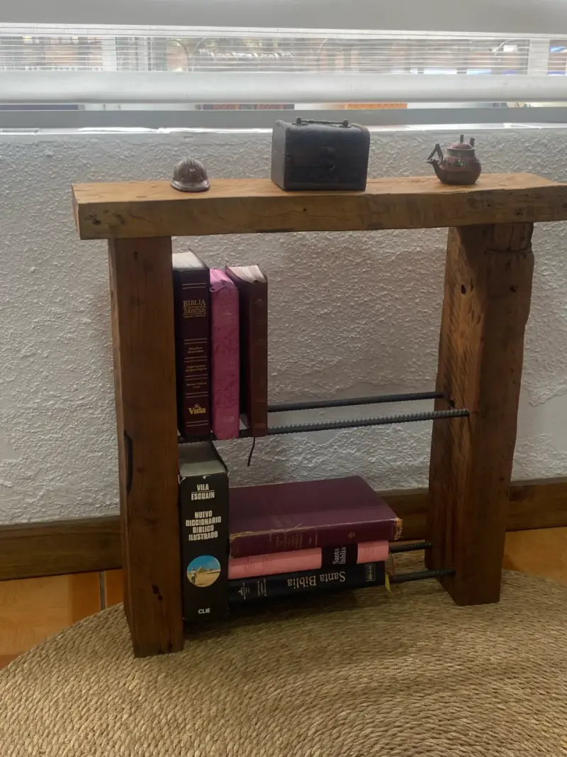 Estante de madera de Roble rústico para libros - 2