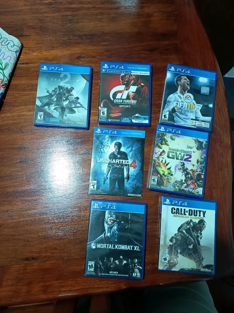 Colección de juegos PS4 usados en buen estado