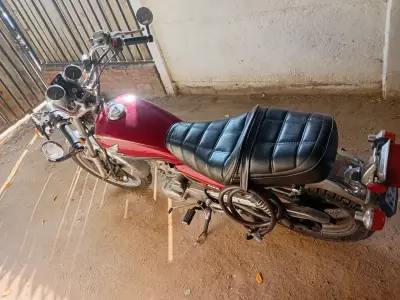 Moto Honda V-Men para REPARAR - miniatura 4