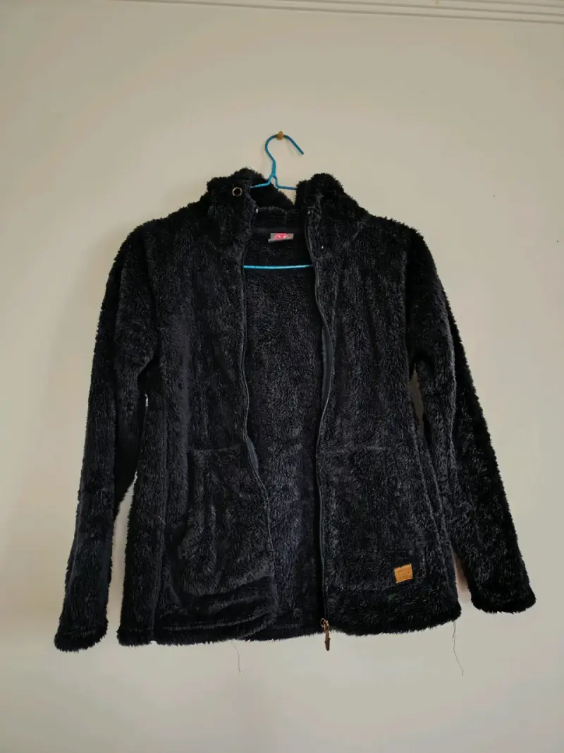 Chaqueta de felpa negra con capucha - 2