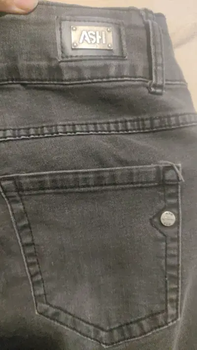 ASH, Jeans negros desgastados para mujer - miniatura 3