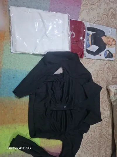Blusa crop estilo camisa en varios colores - miniatura 2