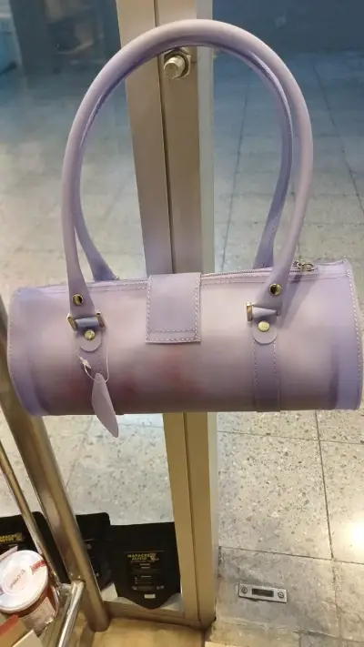 Bolso de mano color lila elegante - miniatura 2