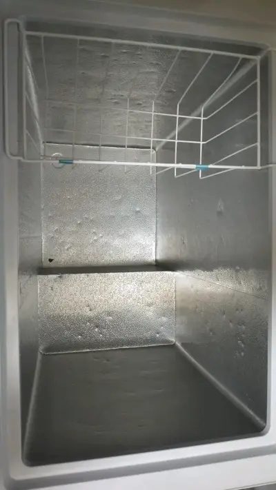 Congelador horizontal Electrolux A+ eficiente - miniatura 2