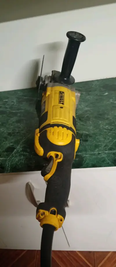 Galletero  eléctrica DeWalt en buen estado - miniatura 1