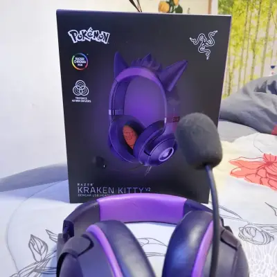 Audífonos Razer Kraken Kitty V2 Edición Pokémon - miniatura 4