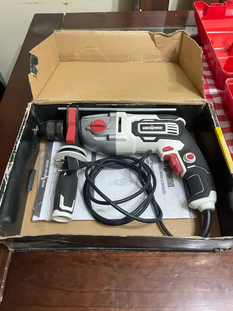 Taladro percutor Ubermann con cable en caja - 1