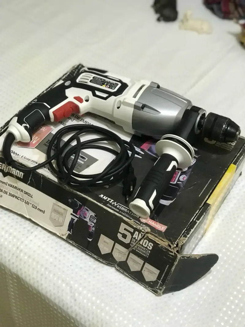 Taladro percutor Ubermann con cable en caja - 4
