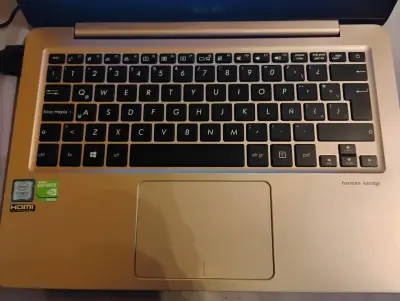 Laptop ASUS UX310UQK - miniatura 2