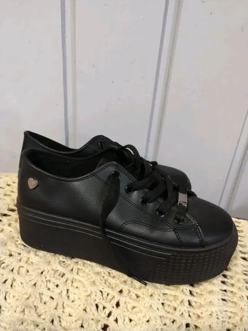 Zapatillas negras de plataforma estilo casual - 3