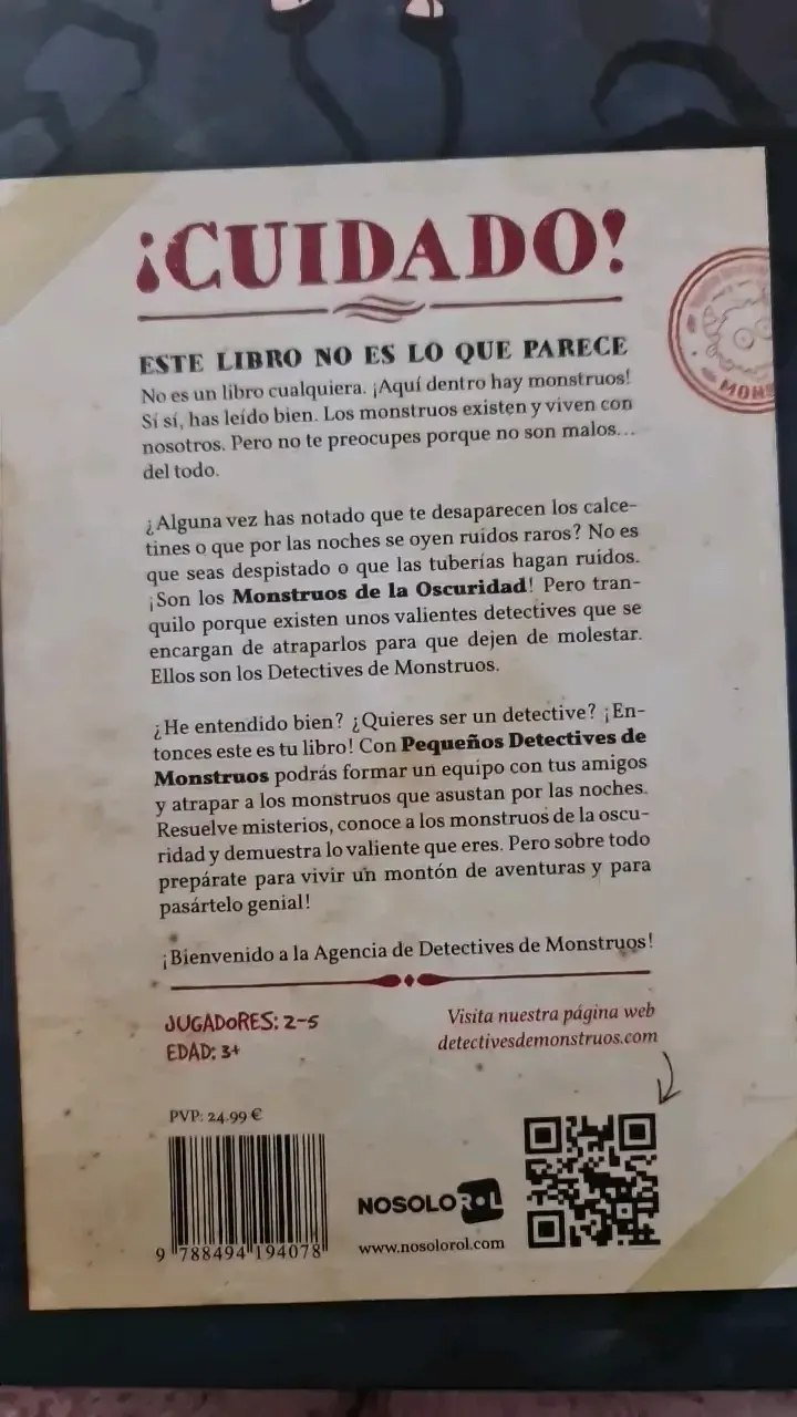 Libro 'Pequeños Detectives de Monstruos' en la oscuridad - 4