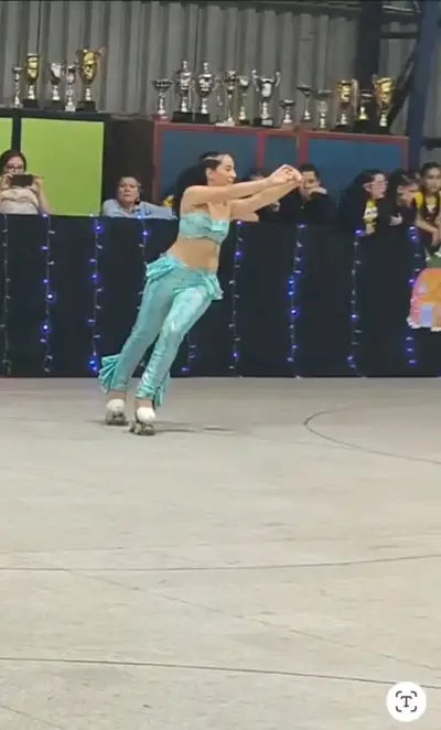 Conjunto de Patinaje Artístico Turquesa - miniatura 1