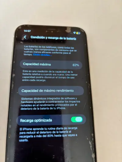 iPhone 11 Blanco con Caja y Accesorios - miniatura 3