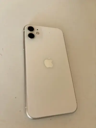 iPhone 11 Blanco con Caja y Accesorios - miniatura 4