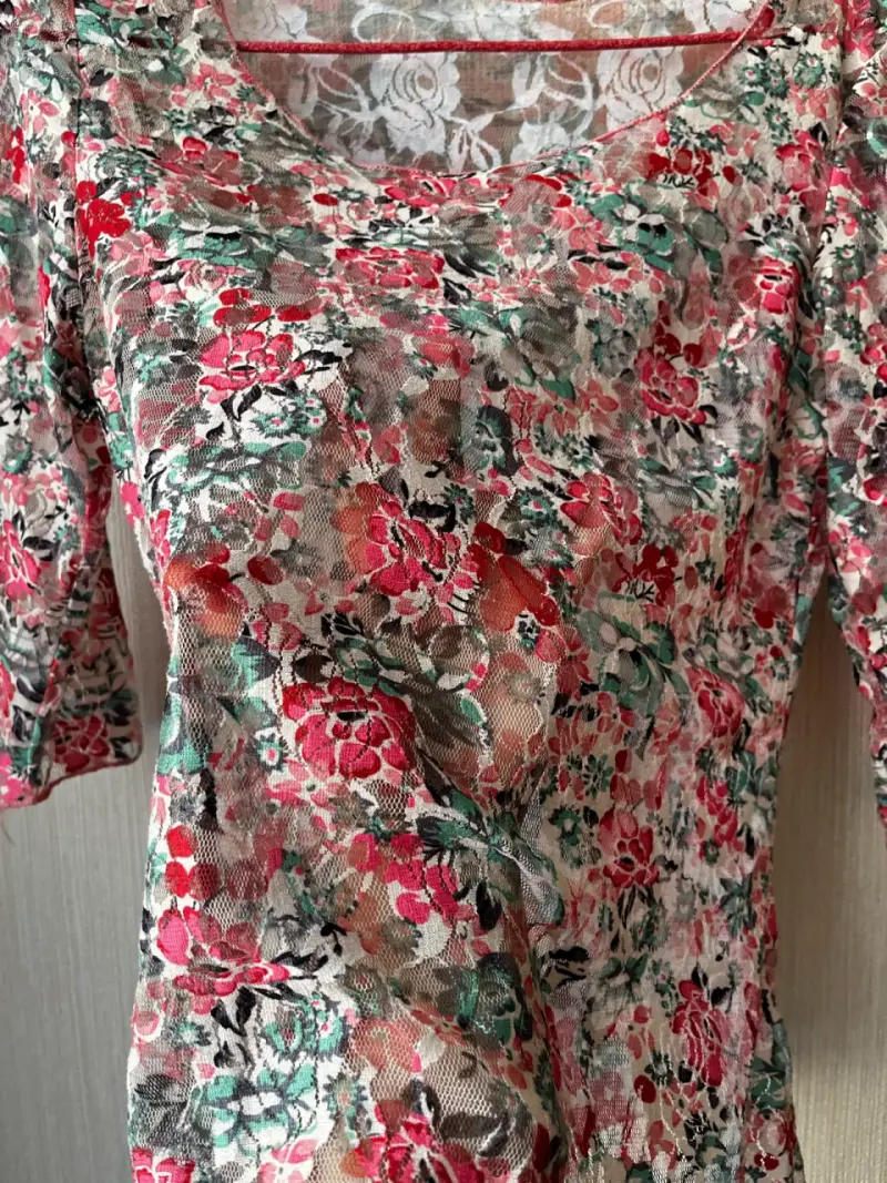 Blusa de encaje floral multicolor - 2