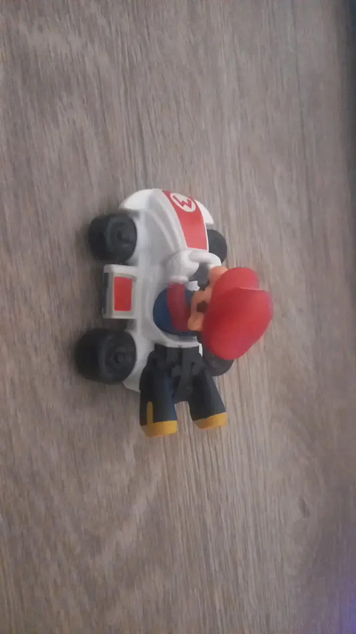 Figura de juguete Mario Kart con auto - 2