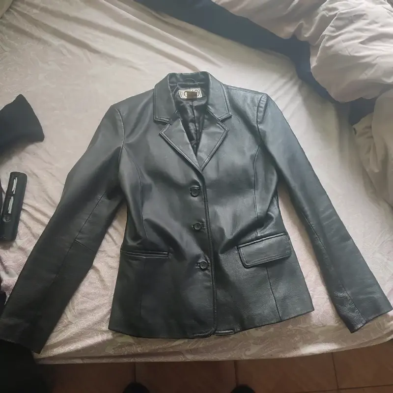 Chaqueta de cuero negra - 2