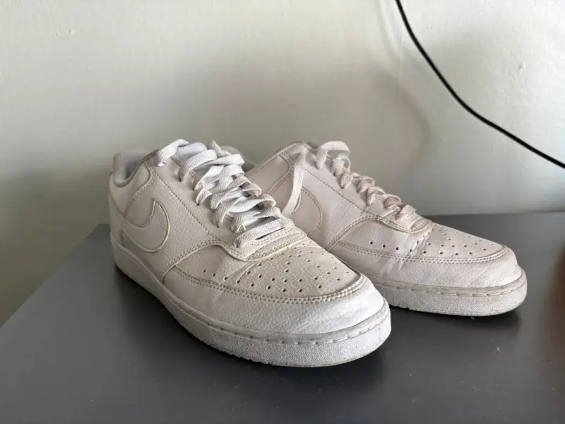Zapatillas deportivas blancas Nike en buen estado - 1