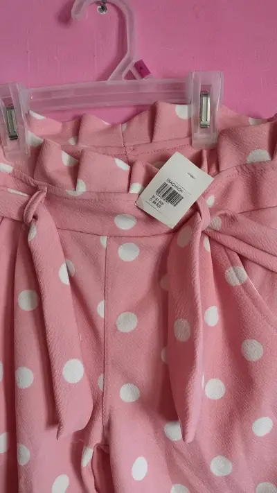 Pantalones rosados con lunares para niña - miniatura 2