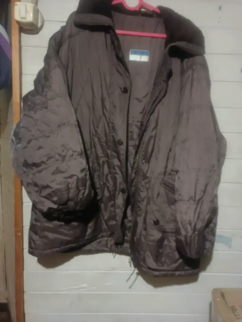 Chaqueta acolchada beige para invierno - 2