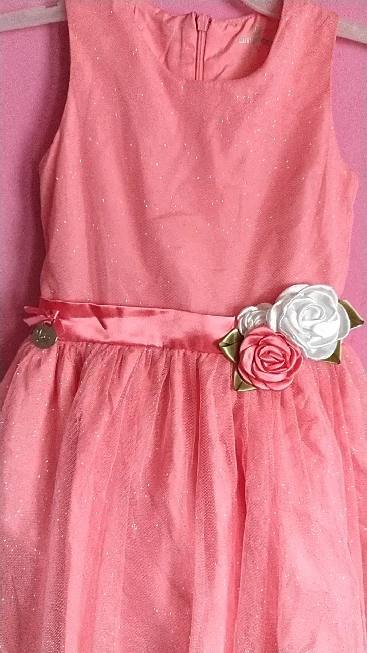 Vestido de fiesta infantil rosa con flores - 4