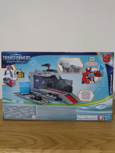 Figura Transformers Optimus Prime Earthspark - miniatura 2