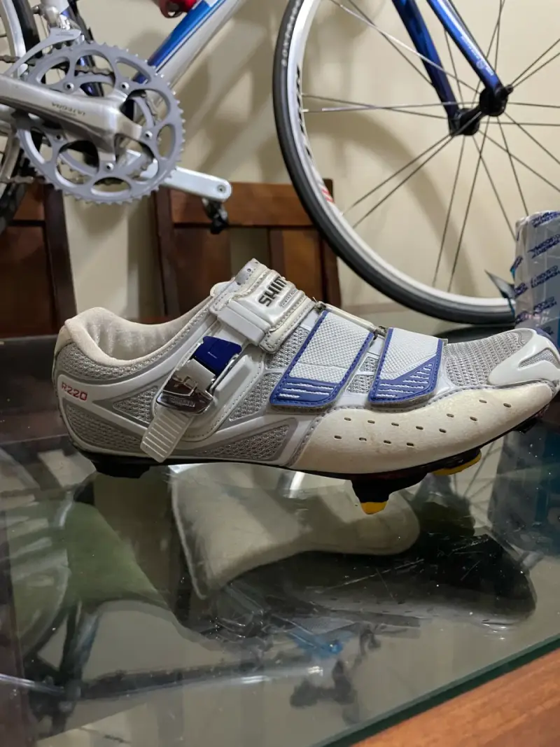 Zapatillas de ciclismo Shimano blancas con cierre ajustable - 2