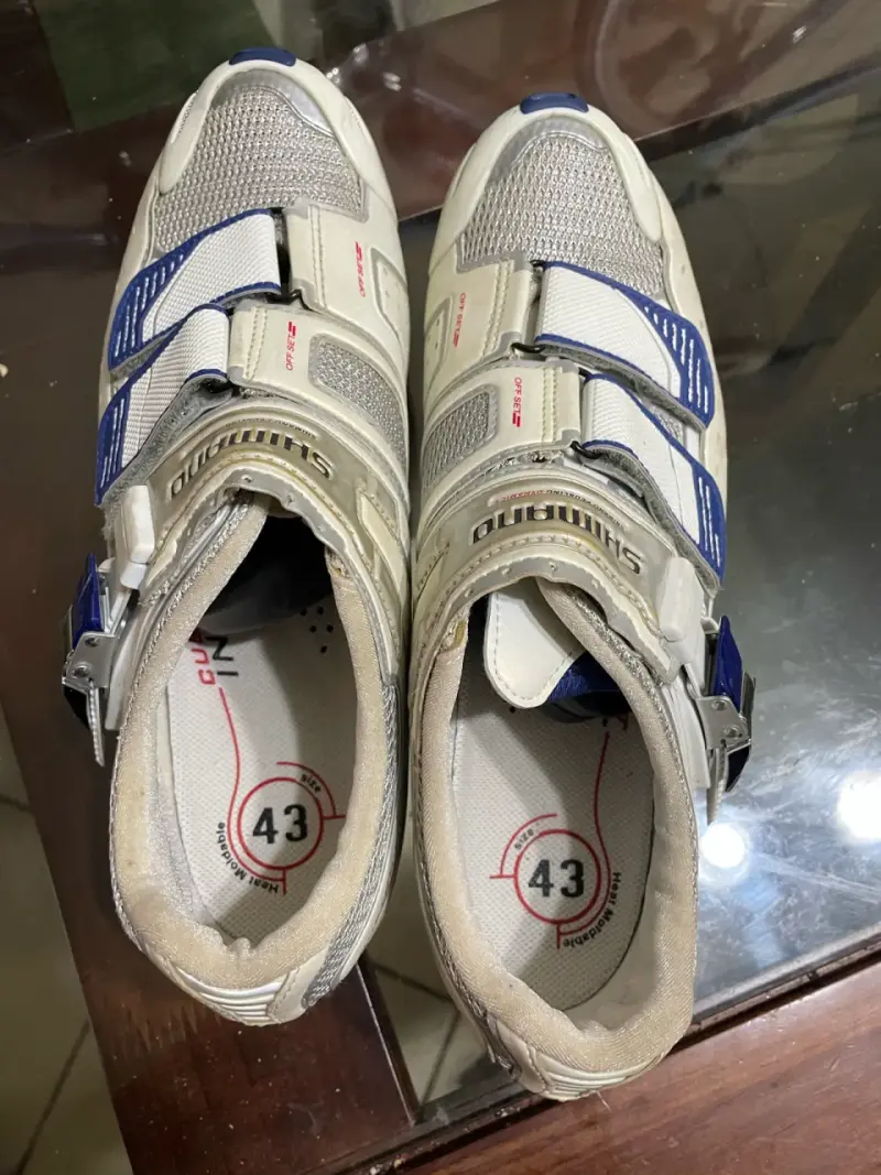 Zapatillas de ciclismo Shimano blancas con cierre ajustable - 4