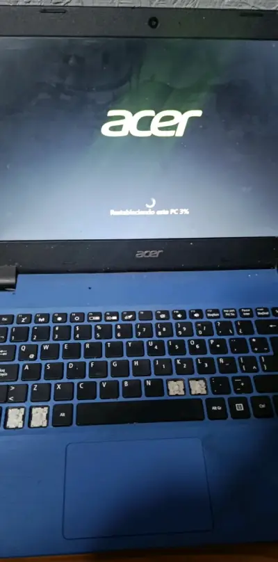 Notebook Acer azul en buen estado - miniatura 5
