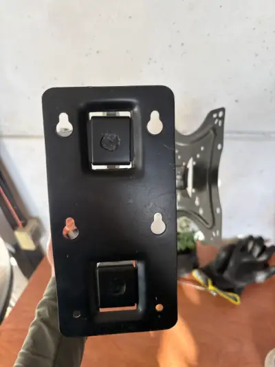 Soporte de pared para TV ajustable - miniatura 2