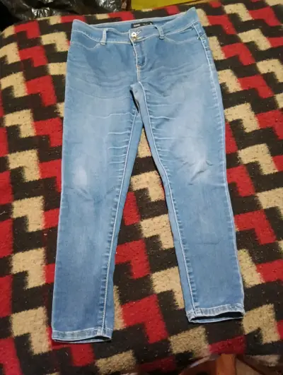Jeans de mujer azul claro de tiro alto - miniatura 2