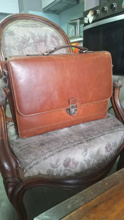 Maletín de cuero vintage marrón - miniatura 1