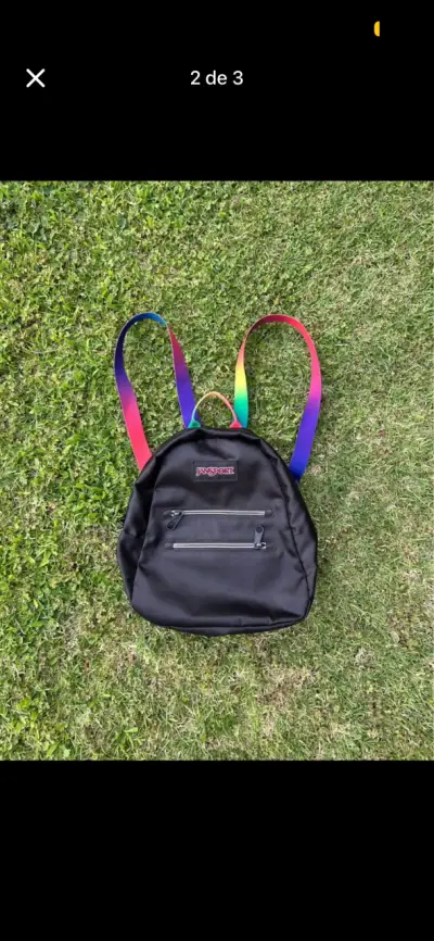 Mochila JanSport negra con correas arcoíris - miniatura 2