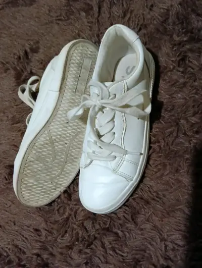 Zapatillas blancas casuales de mujer - miniatura 2