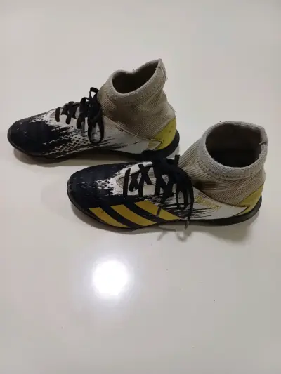 Zapatillas de fútbol Adidas Predator talla 35.5 - miniatura 2