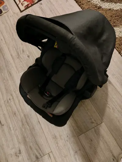 Silla de auto para bebé Infanti con capota - miniatura 2