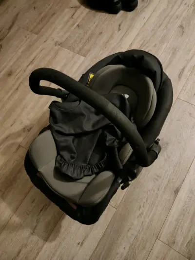 Silla de auto para bebé Infanti con capota - miniatura 5