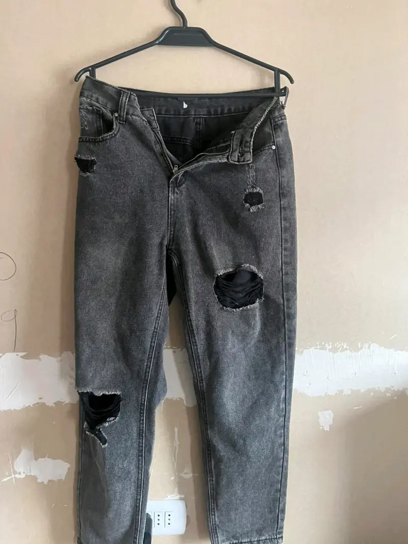 Jeans negros desgastados para mujer - 2