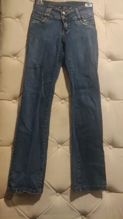 Jeans de mezclilla azul para mujer - miniatura 1