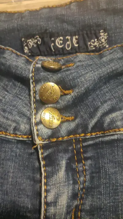 Jeans de mezclilla azul para mujer - miniatura 2