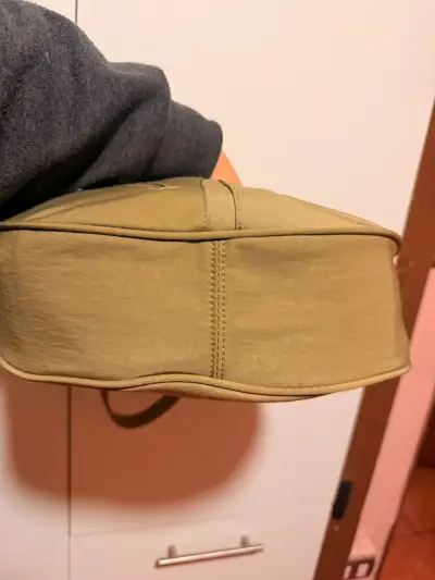 Bolso de hombro verde olvio con cierre metálico - miniatura 4